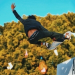 Heimana Reynolds at Air + Style 2018 by Steven Ward