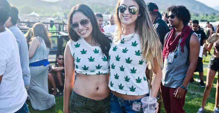 marijuana babes photos
